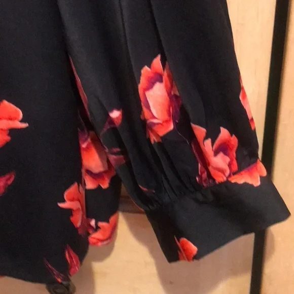 New Ava & Viv Floral Tunic Blouse - Picture 5 of 8